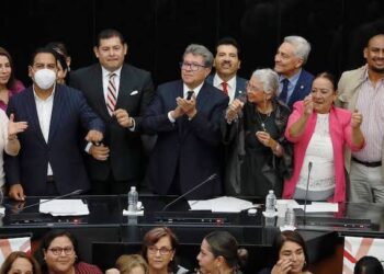 Senadores de Morena respaldan nacionalización del litio