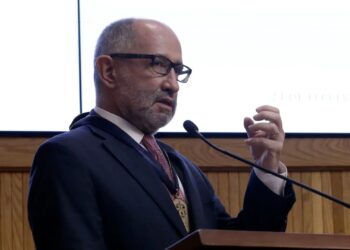 José Ramón Cossío es un “‘corruptazo’, conservador, hipócrita”: AMLO