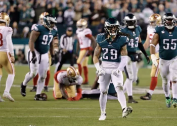 Eagles y Chiefs se reportan con sus estelares sin lesión para el Super Bowl