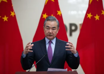 China pide a EE.UU. “mantener la calma” por la crisis del globo espía