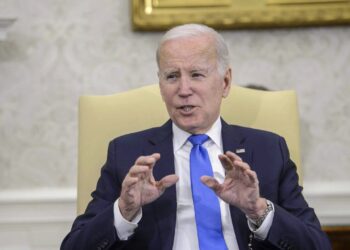 Republicanos acusan a familia de Biden de recibir dinero de una empresa china