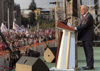 “México es libre, no una colonia de EE.UU.”: AMLO defiende soberanía de México en mitin del 18 marzo