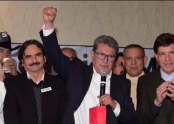 Ricardo Monreal agradece las muestras de cariño de connacionales, durante su estancia en Los Ángeles, California