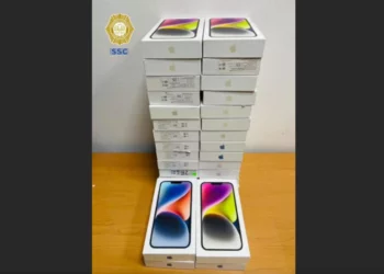 Policías de CDMX frustran asalto a MacStore; asaltantes se llevaban mercancía con valor de 8 mdp