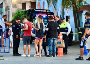 Brindan seguridad a asistentes del Carnaval Playa del Carmen 2023