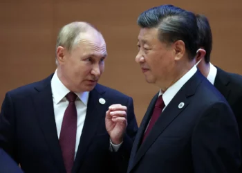 Xi y Putin empiezan su reunión informal con plan de paz chino en la mesa