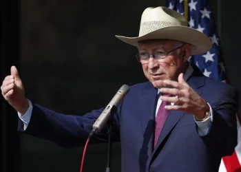 Preocupa el control del Cártel del Golfo en Tamaulipas, expresa Ken Salazar tras asesinato de estadounidenses