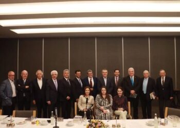 Monreal y CCE dialogan para buscar crecimiento económico