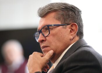 México debe asumir con seriedad y responsabilidad su condición de país de tránsito, para evitar el riesgo de que la tragedia de Juárez se repita, dijo Monreal