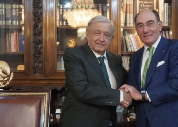 Con la compra de plantas a Iberdrola, se garantiza precio justo de la luz: AMLO