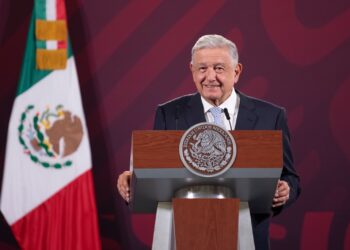 Ya logramos comprar todos los medicamentos para este año y el próximo: AMLO