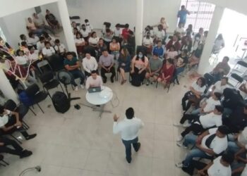 Foro de Emprendimiento Juvenil en Puerto Aventuras