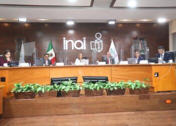 Un despropósito, que INAI quiera sesionar con 4 comisionados: Adán Augusto López