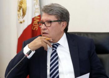 Ricardo Monreal destaca innovaciones en tesis sobre violencia obstétrica