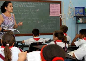 Ricardo Monreal se asume como un aliado del magisterio