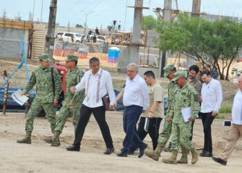 Visita AMLO aduanas de Tamaulipas y anuncia inversión por 10 mil mdp