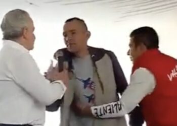 Seguidor de Sheinbaum interrumpe evento de Alejandra Del Moral; ya fue detenido (VIDEO)