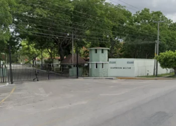 Dejan tres cabezas humanas frente a instalación militar en Cancún