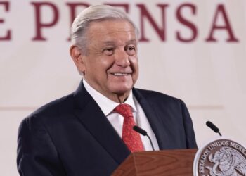 AMLO pide a ciudadanos que “no se traguen todas las mentiras” de los medios por elecciones