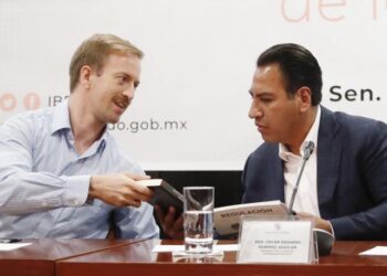 Eduardo Ramírez Aguilar pide reflexionar a fondo la legalización de la amapola para uso medicinal