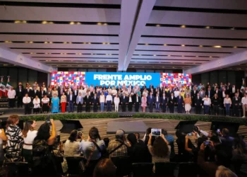 AMLO asegura saber quién es el candidato de la oposición; “ya hicieron el acuerdo”, dijo