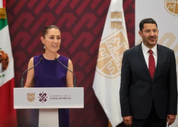 “Le deseo que le vaya muy bien”: AMLO celebra que Martí Batres se quede en Jefatura de Gobierno de la CDMX