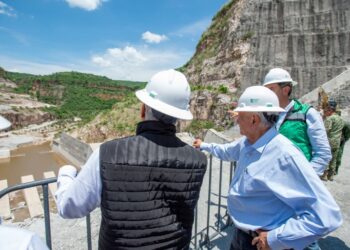Supervisa AMLO obras de presa El Zapotillo