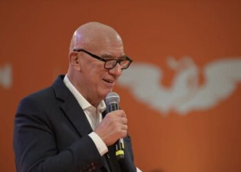 “Con el PRI ni a la esquina”, insiste Dante Delgado tras invitación del Frente Cívico Nacional