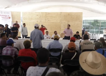 Manifestantes retiran bloqueo y liberan a funcionarios de Chilpancingo