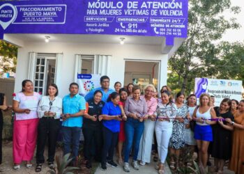 Inaugura Lili Campos Punto Violeta en Puerto Aventuras