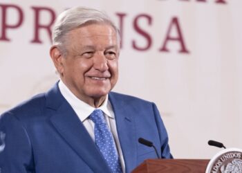 López Obrador cumplirá “bajo protesta” medidas del INE para que se abstenga de emitir comentarios sobre elecciones