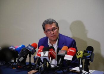 Monreal asegura que a diferencia de candidatos del bloque opositor, aspirantes de Morena permanecerán unidos