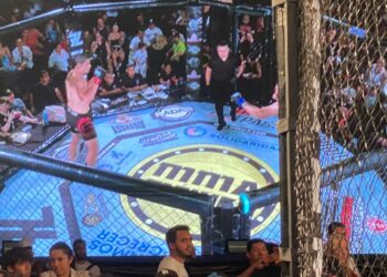 Espectacular función de MMA México en Playa del Carmen