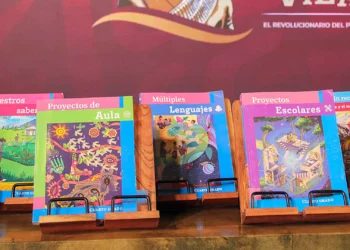 Gobierno acatará suspensión para no distribuir libros de texto en Chihuahua: AMLO