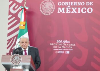 López Obrador celebra 200 años del Archivo General con la promesa de abrir los documentos