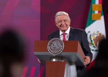 No hablo de Xóchitl Gálvez si me lo prohíben, Tribunal está vendido: López Obrador