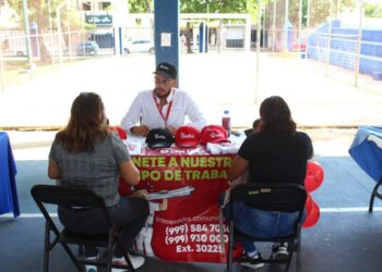 Empleo formal y servicios laborales se acercaron a Villas del Sol