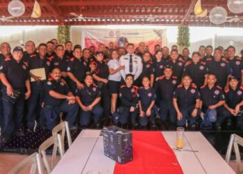 En Solidaridad se reconoce a las y los bomberos