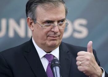 Ebrard buscará estar en la boleta de 2024; “vamos a ver qué hacemos”, dice
