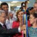 López Obrador entrega el “bastón de mando” a Claudia Sheinbaum