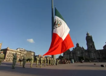 López Obrador encabeza homenaje a víctimas de los sismos de 1985 y 2017