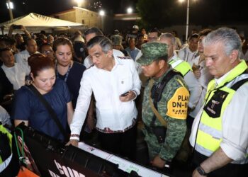 Coordina Américo Villarreal rescate de víctimas en iglesia de Ciudad Madero