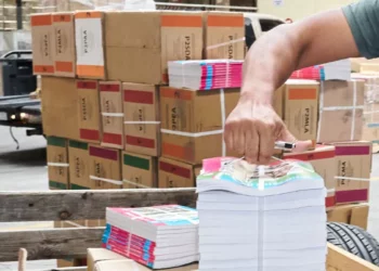Jueza frena distribución de libros de texto en Chihuahua tras aval de la SCJN