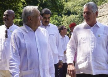 Abogará AMLO por Cuba ante Estados Unidos en noviembre