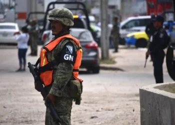 AMLO moviliza a 300 guardias nacionales tras masacre en Coyuca de Benítez, Guerrero