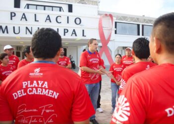 Maestros de Educación Física del Municipio de Solidaridad son reconocidos en su día
