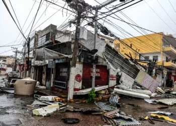 México emite primeros apoyos económicos y fiscales a afectados por Otis en Guerrero