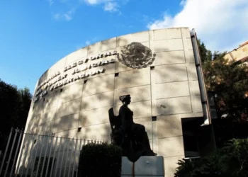 TEPJF ratifica acuerdo del INE y ordena a partidos a postular a al menos cinco mujeres a gubernaturas