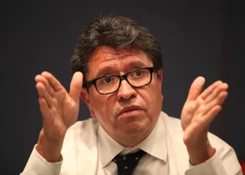 Monreal buscará la reelección como senador en 2024