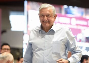 López Obrador celebra su cumpleaños 70 en Sonora